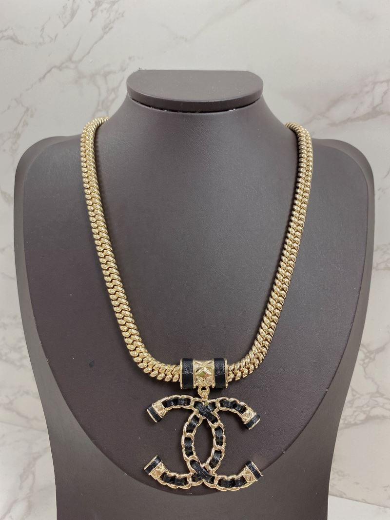 Unclassified Brand Necklaces